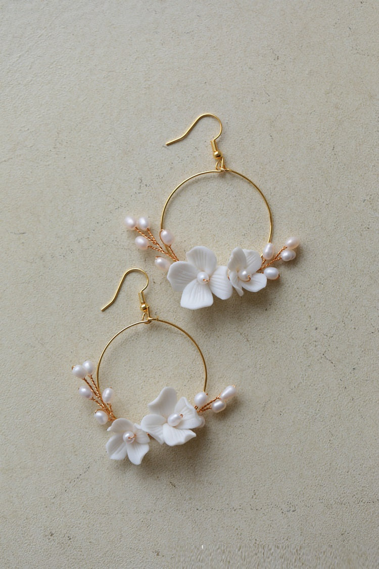 Simple Circle Freshwater Pearl Flower Earrings