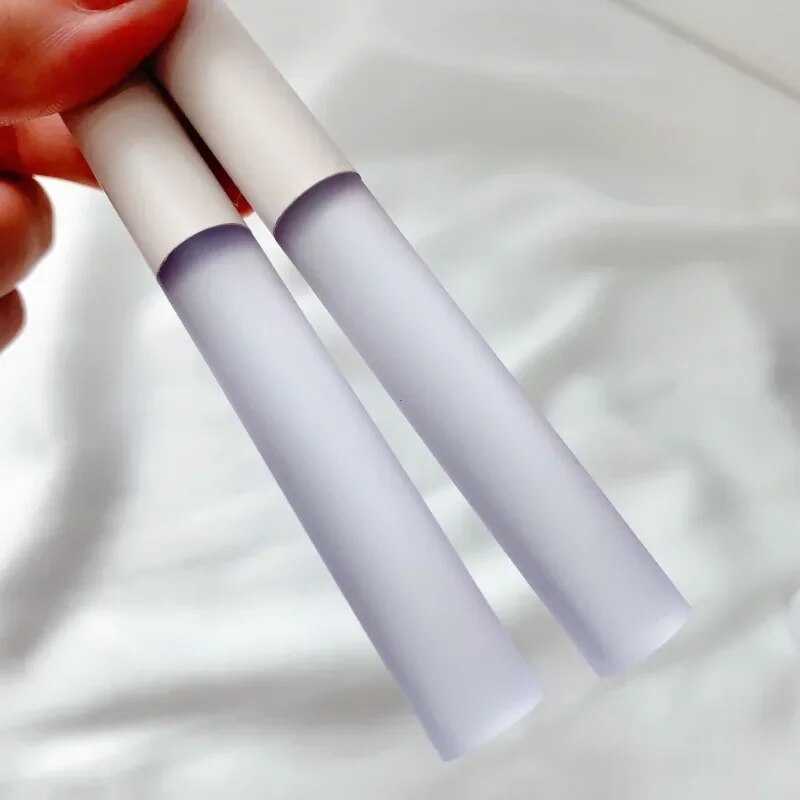 Compact Silicone Lip Brush for Precision Lipstick Application